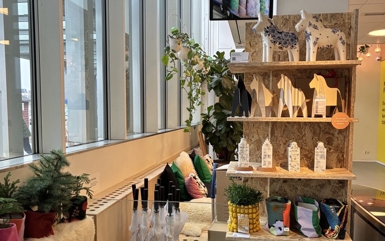 Social shop with upcycled materials at the IKEA store. (Photo courtesy of Meike Schulz)